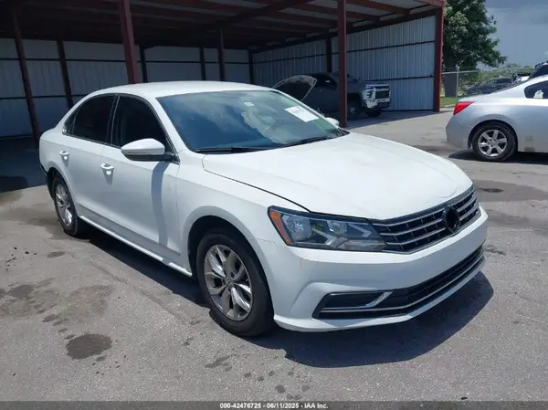 1VWAT7A33GC056162 2016 VOLKSWAGEN PASSAT - Image 1
