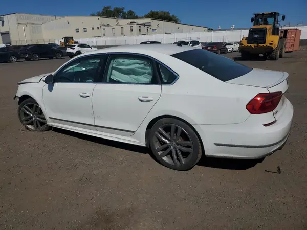 1VWAT7A33GC057957 2016 VOLKSWAGEN PASSAT - Image 2