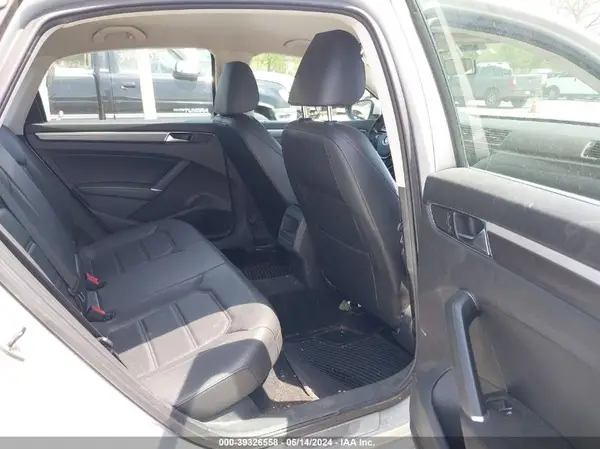 1VWAT7A33GC058980 2016 VOLKSWAGEN PASSAT - Image 8