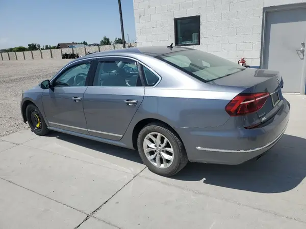 1VWAT7A33HC008534 2017 VOLKSWAGEN PASSAT - Image 2