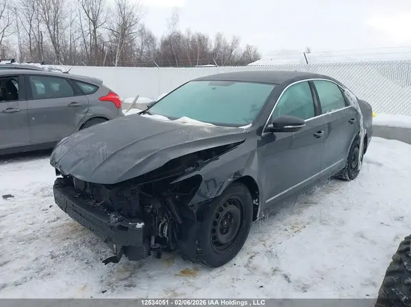 1VWAT7A33HC010171 2017 VOLKSWAGEN PASSAT - Image 2