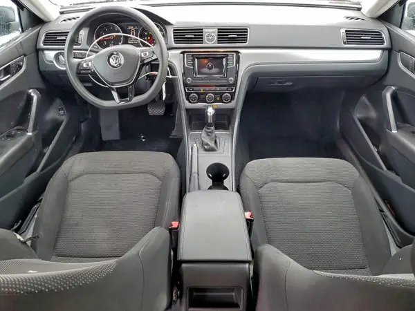 1VWAT7A33HC014060 2017 VOLKSWAGEN PASSAT - Image 8