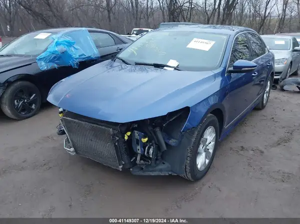 1VWAT7A33HC014284 2017 VOLKSWAGEN PASSAT - Image 2