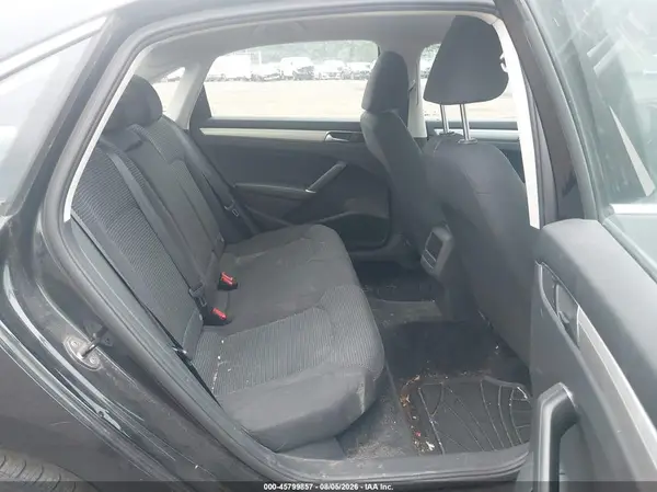 1VWAT7A33HC015970 2017 VOLKSWAGEN PASSAT - Image 8