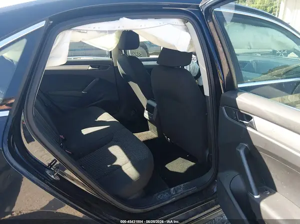 1VWAT7A33HC016407 2017 VOLKSWAGEN PASSAT - Image 8