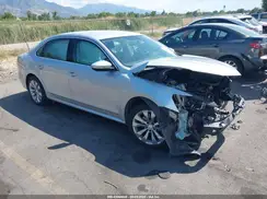 1VWAT7A33HC017153 2017 VOLKSWAGEN PASSAT