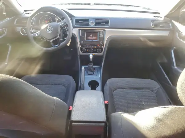 1VWAT7A33HC017752 2017 VOLKSWAGEN PASSAT - Image 8