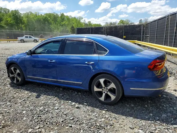 1VWAT7A33HC021946 2017 VOLKSWAGEN PASSAT - Image 2