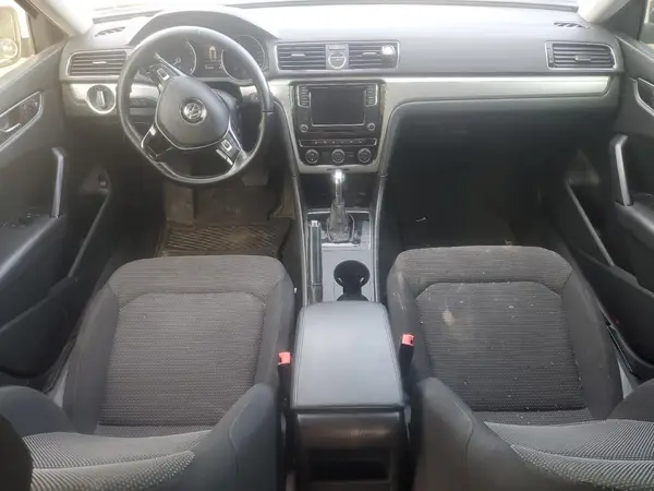 1VWAT7A33HC022062 2017 VOLKSWAGEN PASSAT - Image 8
