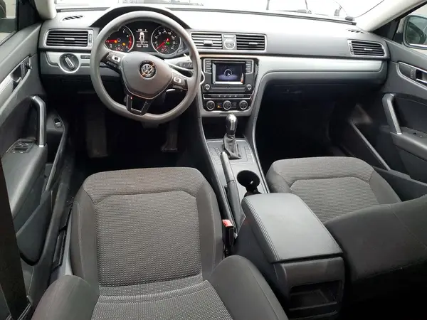 1VWAT7A33HC022708 2017 VOLKSWAGEN PASSAT - Image 8