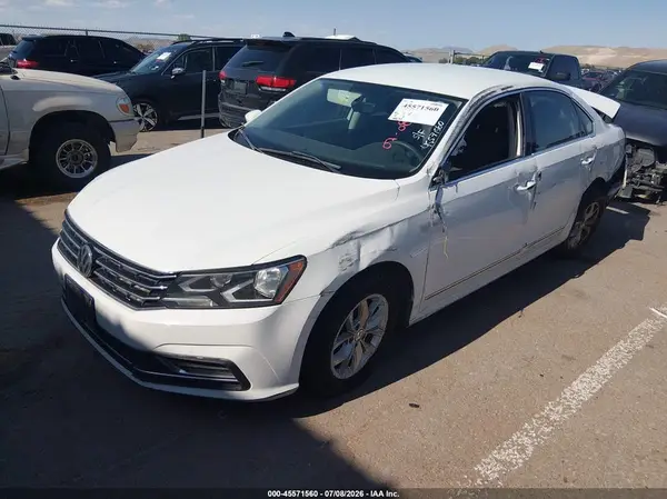1VWAT7A33HC025401 2017 VOLKSWAGEN PASSAT - Image 2