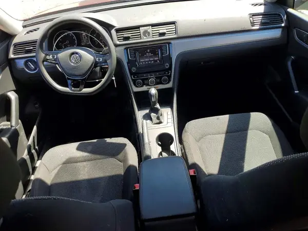 1VWAT7A33HC030193 2017 VOLKSWAGEN PASSAT - Image 8