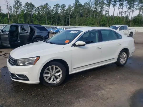 1VWAT7A33HC033174 2017 VOLKSWAGEN PASSAT - Image 1