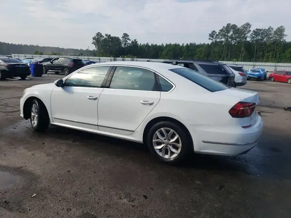 1VWAT7A33HC033174 2017 VOLKSWAGEN PASSAT - Image 2