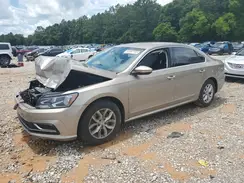 1VWAT7A33HC033823 2017 VOLKSWAGEN PASSAT