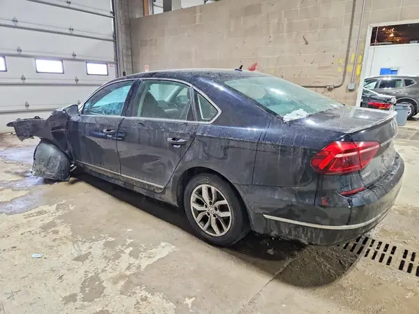 1VWAT7A33HC040285 2017 VOLKSWAGEN PASSAT - Image 2