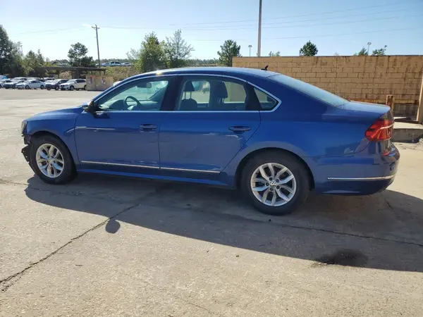 1VWAT7A33HC041551 2017 VOLKSWAGEN PASSAT - Image 2