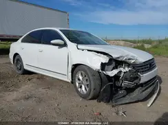 1VWAT7A33HC044983 2017 VOLKSWAGEN PASSAT