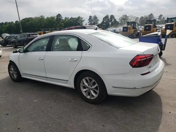 1VWAT7A33HC047009 2017 VOLKSWAGEN PASSAT - Image 2