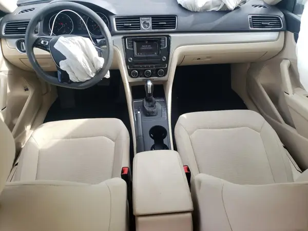 1VWAT7A33HC047009 2017 VOLKSWAGEN PASSAT - Image 8