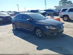 1VWAT7A33HC052856 2017 VOLKSWAGEN PASSAT