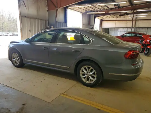 1VWAT7A33HC058690 2017 VOLKSWAGEN PASSAT - Image 2