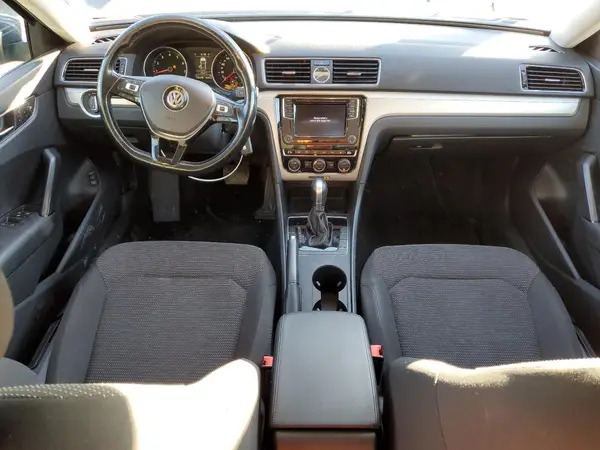 1VWAT7A33HC069236 2017 VOLKSWAGEN PASSAT - Image 8
