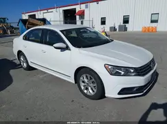 1VWAT7A33HC074582 2017 VOLKSWAGEN PASSAT