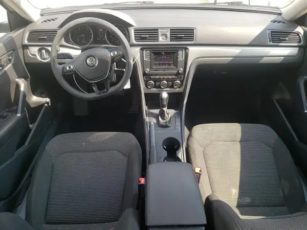 1VWAT7A33HC080950 2017 VOLKSWAGEN PASSAT - Image 8
