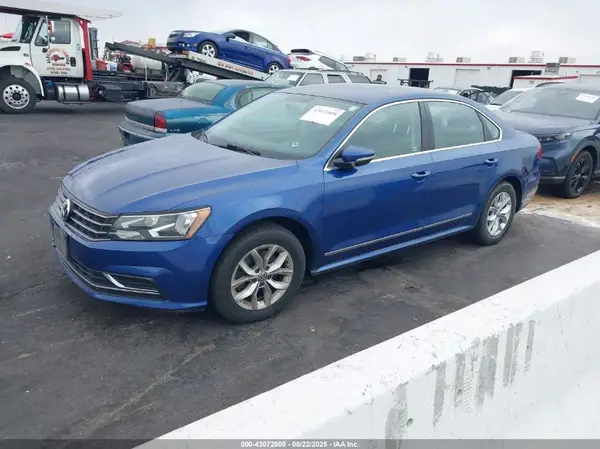1VWAT7A34GC004586 2016 VOLKSWAGEN PASSAT - Image 2