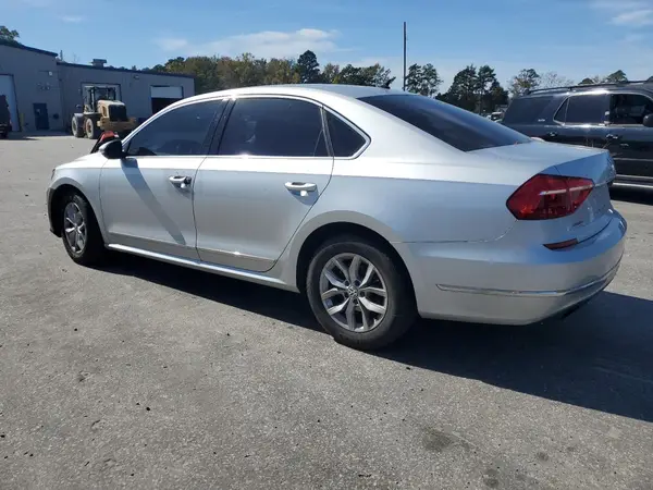 1VWAT7A34GC013997 2016 VOLKSWAGEN PASSAT - Image 2