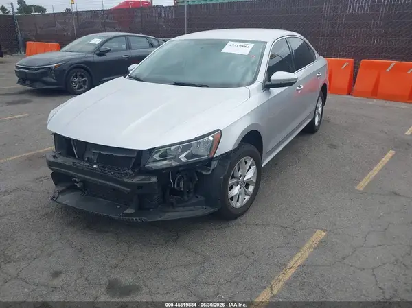 1VWAT7A34GC020545 2016 VOLKSWAGEN PASSAT - Image 2