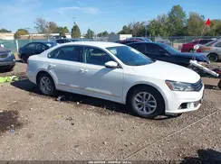 1VWAT7A34GC033893 2016 VOLKSWAGEN PASSAT