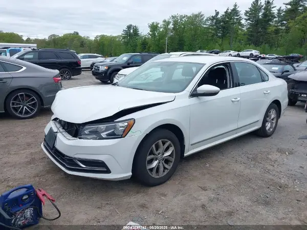 1VWAT7A34GC037586 2016 VOLKSWAGEN PASSAT - Image 2