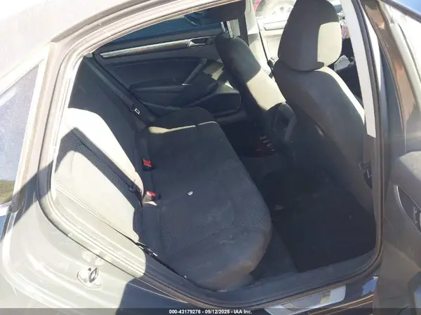 1VWAT7A34GC037930 2016 VOLKSWAGEN PASSAT - Image 8