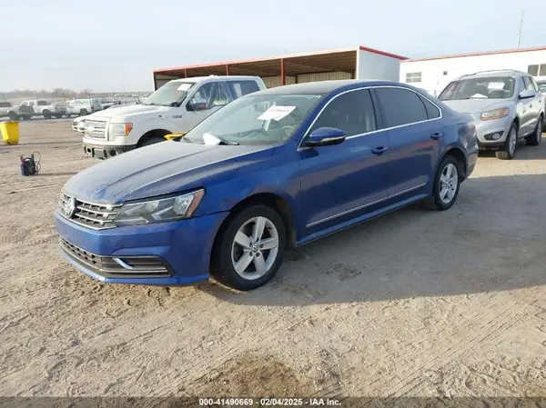 1VWAT7A34GC039452 2016 VOLKSWAGEN PASSAT - Image 2