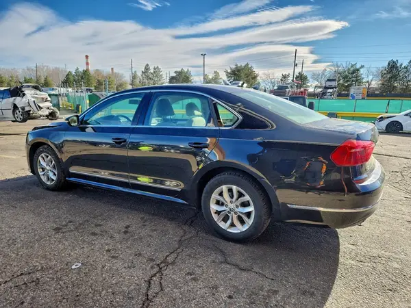 1VWAT7A34GC043579 2016 VOLKSWAGEN PASSAT - Image 2