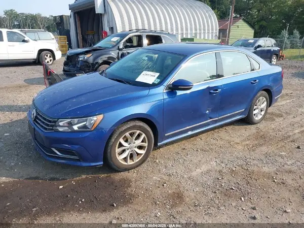 1VWAT7A34GC051245 2016 VOLKSWAGEN PASSAT - Image 2