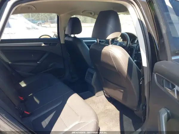 1VWAT7A34GC051844 2016 VOLKSWAGEN PASSAT - Image 8