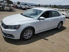 1VWAT7A34GC052721 2016 VOLKSWAGEN PASSAT