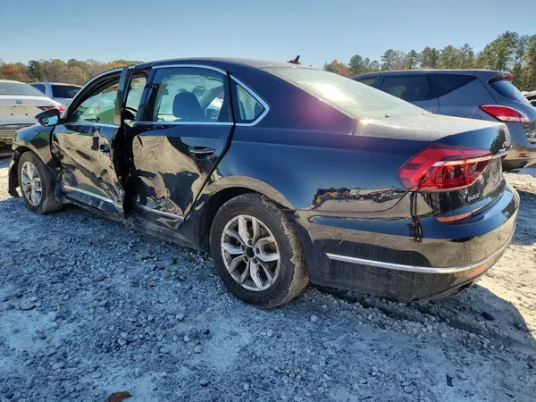 1VWAT7A34HC002337 2017 VOLKSWAGEN PASSAT - Image 2