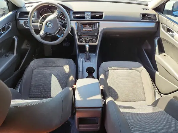 1VWAT7A34HC002919 2017 VOLKSWAGEN PASSAT - Image 8