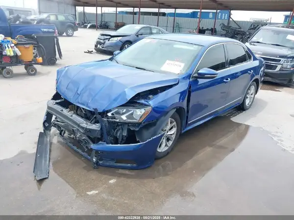 1VWAT7A34HC003813 2017 VOLKSWAGEN PASSAT - Image 2