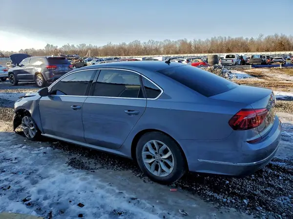 1VWAT7A34HC003844 2017 VOLKSWAGEN PASSAT - Image 2