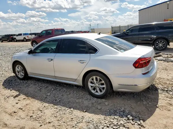 1VWAT7A34HC004220 2017 VOLKSWAGEN PASSAT - Image 2