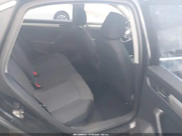 1VWAT7A34HC011183 2017 VOLKSWAGEN PASSAT - Image 8