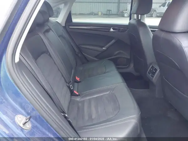 1VWAT7A34HC013662 2017 VOLKSWAGEN PASSAT - Image 8