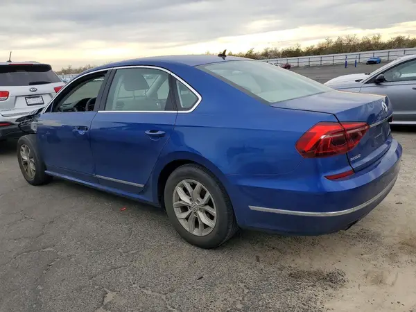 1VWAT7A34HC016240 2017 VOLKSWAGEN PASSAT - Image 2