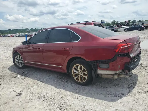 1VWAT7A34HC028226 2017 VOLKSWAGEN PASSAT - Image 2