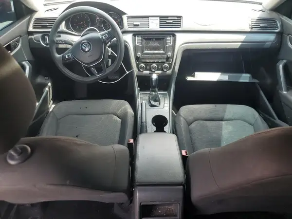 1VWAT7A34HC028226 2017 VOLKSWAGEN PASSAT - Image 8